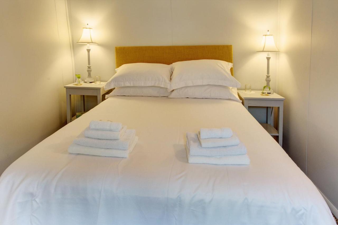 Pine Hill Arms Hotel Buitenkant foto