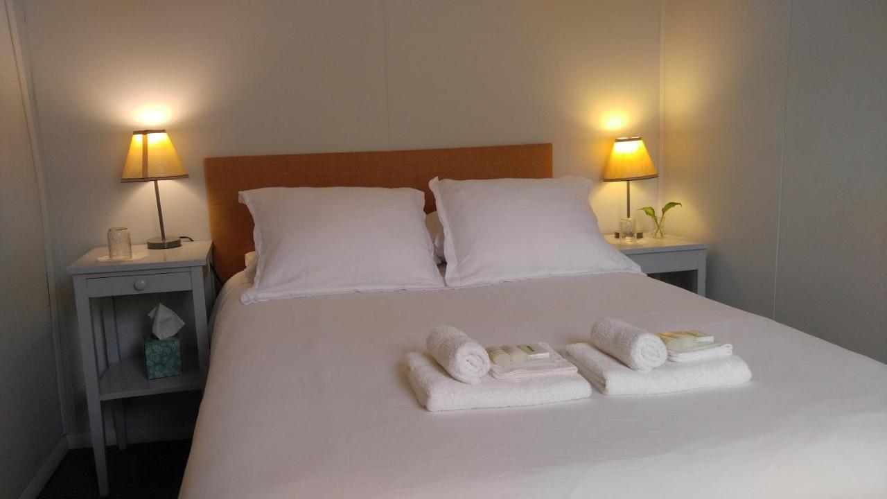 Pine Hill Arms Hotel Buitenkant foto