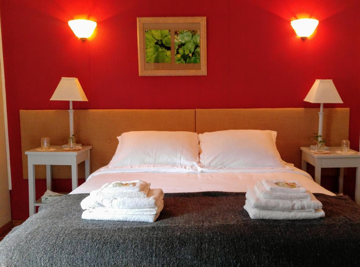Pine Hill Arms Hotel Buitenkant foto