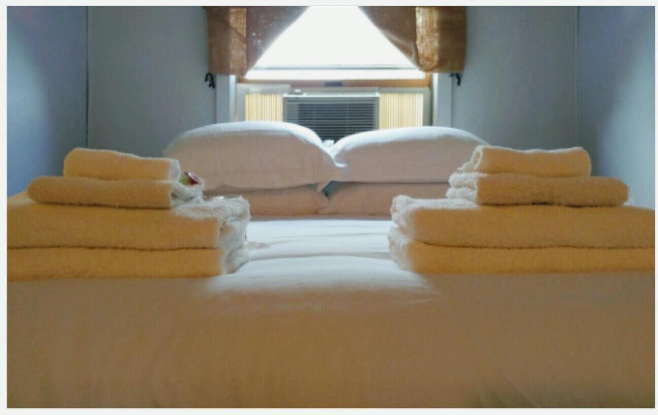 Pine Hill Arms Hotel Buitenkant foto